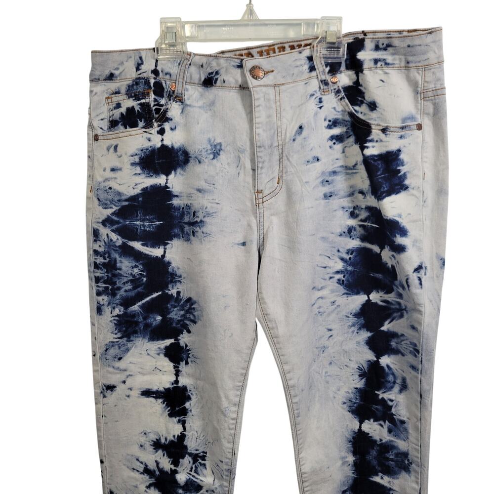 VIP Boyfriend Light Wash With Dark Blue Tie Dye Pattern Jeans Size 14 92726-1424 - Picture 2 of 8